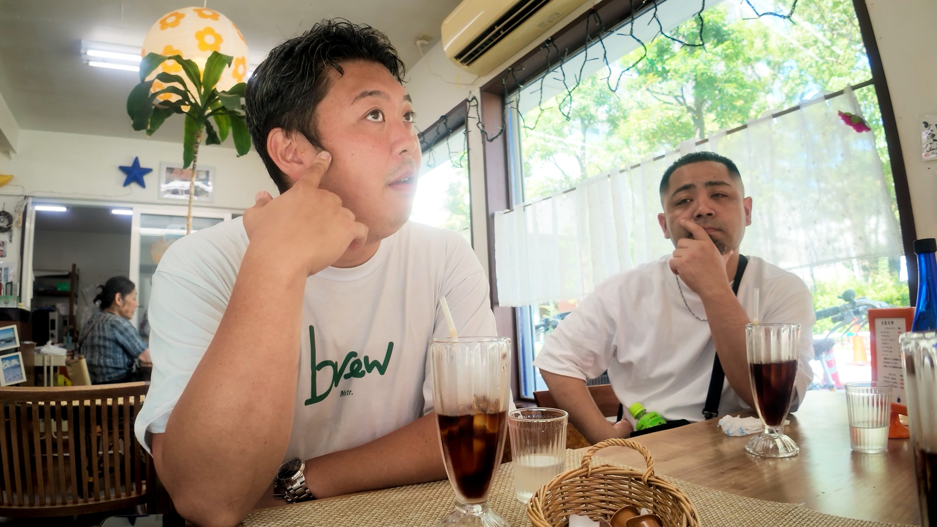 買い付けの合間、開業のリアルを語る篠田さん